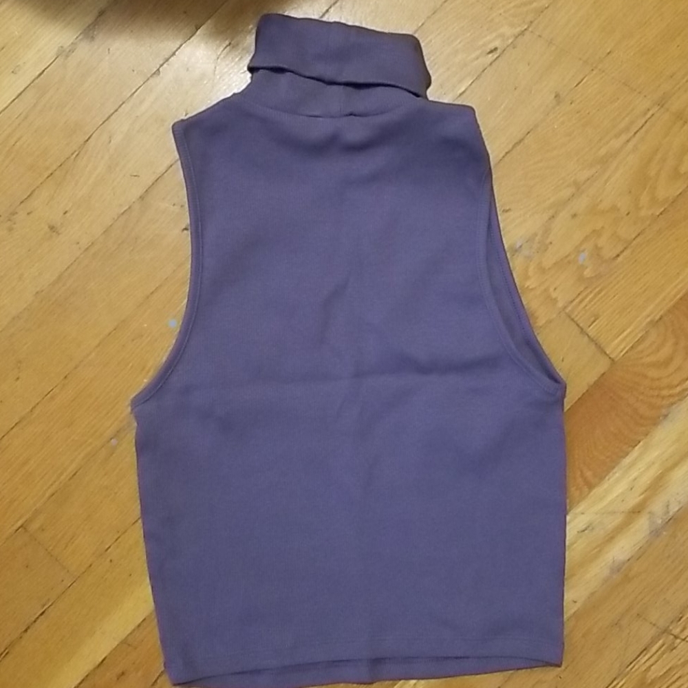 Crop turtle neck top